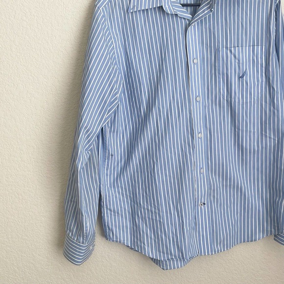 Nautica Shirt Mens Medium Blue Striped Button Up Cotton Long Sleeve Spring - Picture 2 of 10